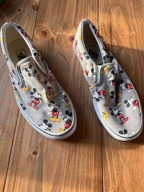 Vans x Disney Mickey Mouse Classic Slip-On Sneakers Grey Women’s 10 Men’s 8.5